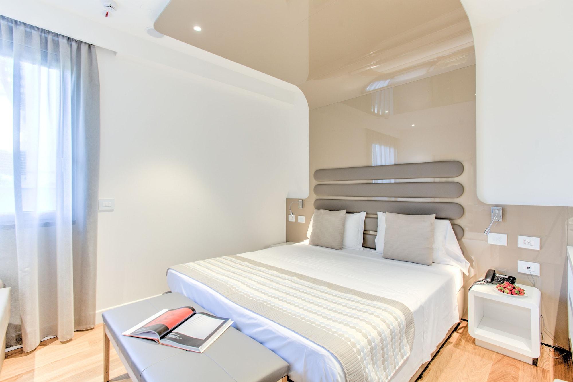 Hotel Mh & Florencia